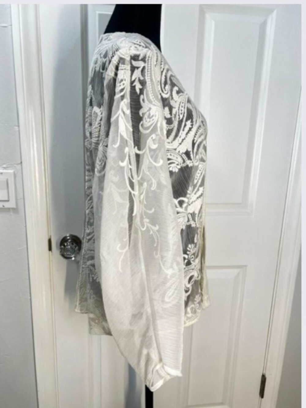 Anthropologie Beyond Vintage Embroidered Lace Kimono – Size XS/Small - Picture 6 of 12